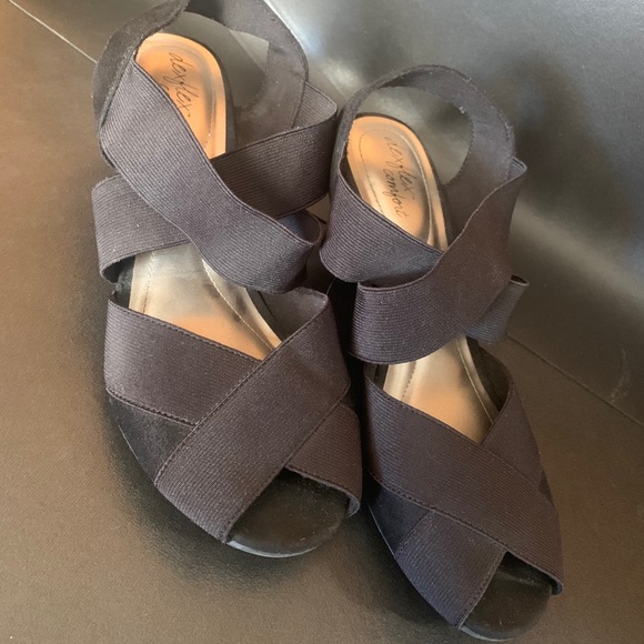 Deflex Comfort Strappy Stretch Black Suede Wedge - Picture 4 of 7